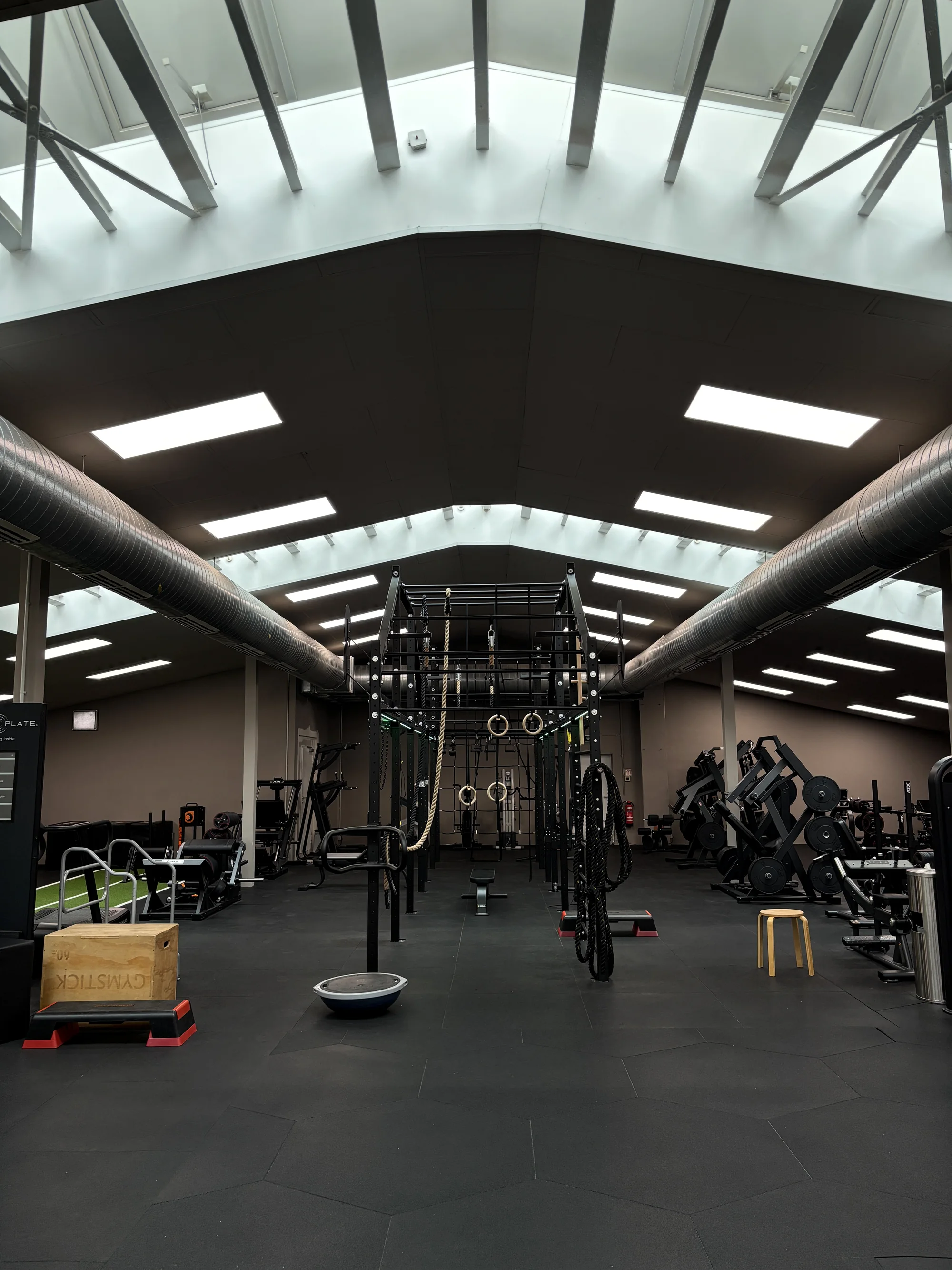 Großer Functional- und Krafttrainingsbereich im GENIUS Gesundheitszentrum